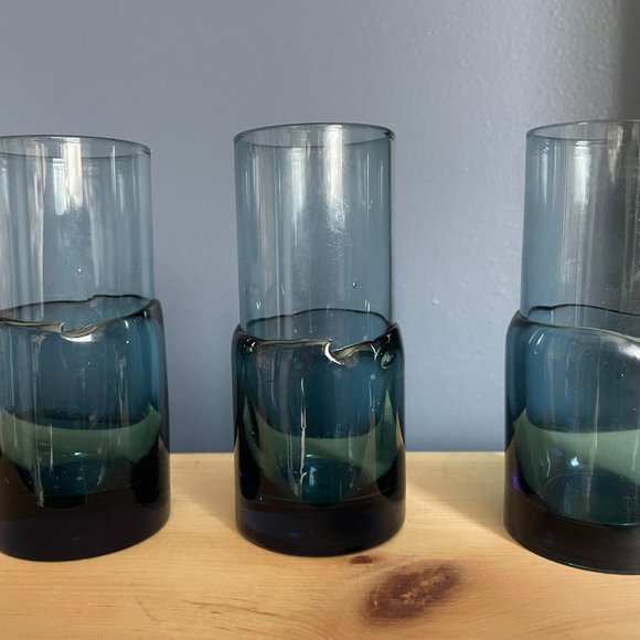 Hand blown Blue Glass shot glasses Double dip style - Picture 6 of 6